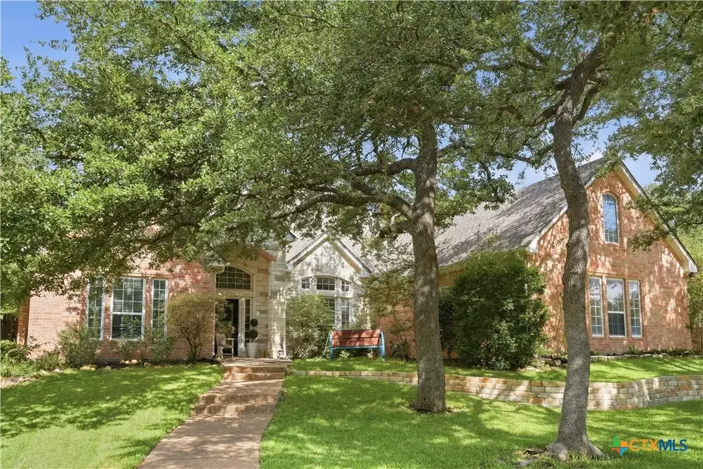 385 Green Park Drive, Belton