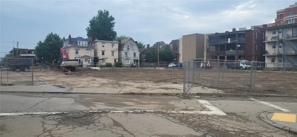 321 Edmond Street , Bloomfield