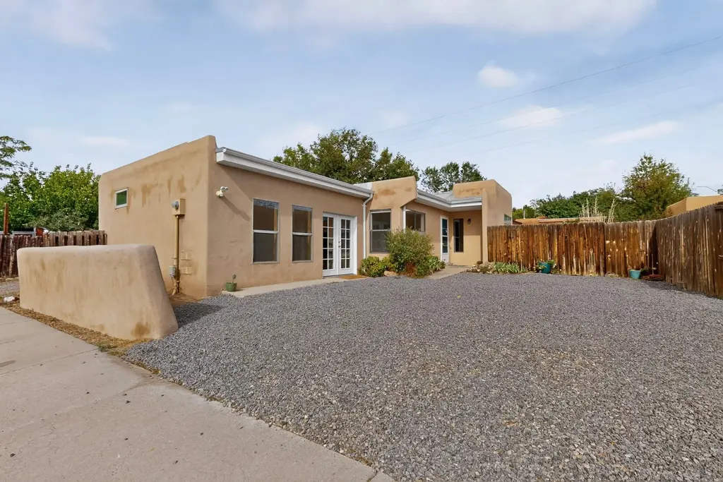 1017 Camino Anasazi, Santa Fe