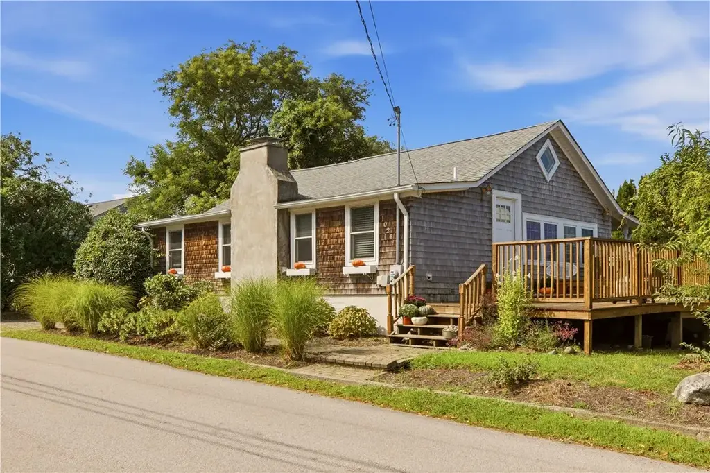 1024 Anthony Rd, Portsmouth