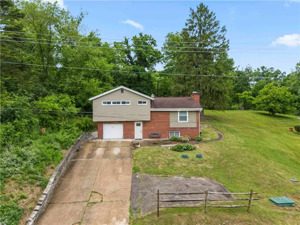 372 Chartiers Run, Chartiers