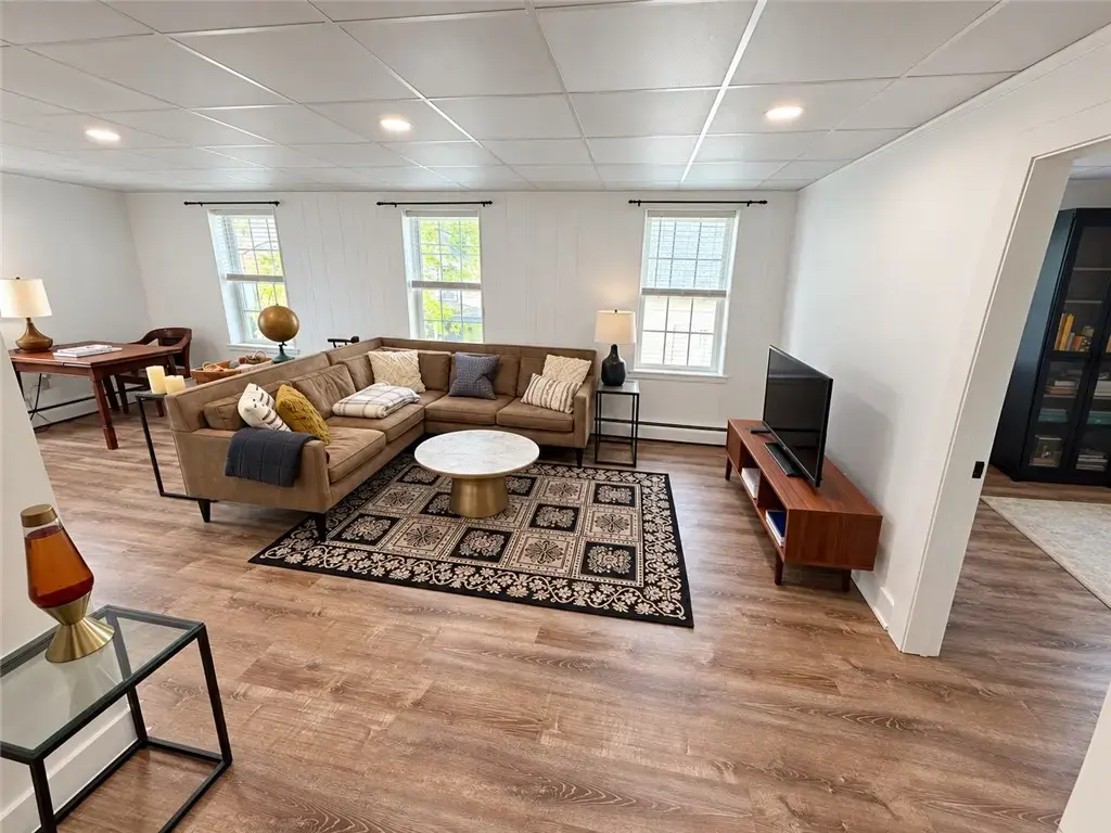 37 Lee Ave # 1, Newport