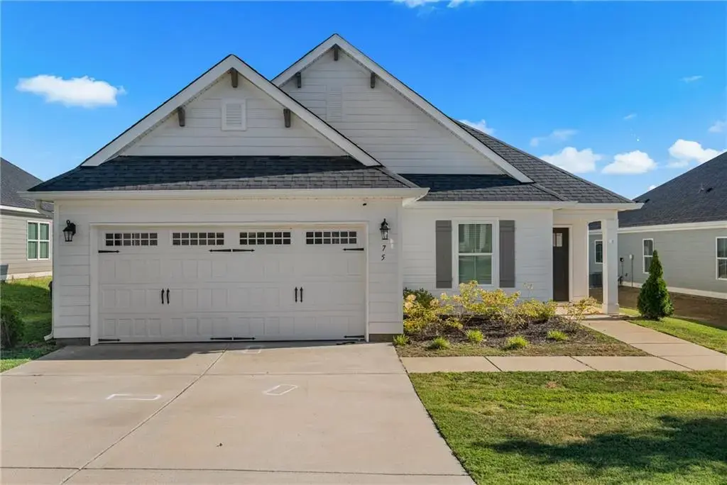 75 Ivy Loop, Phenix City