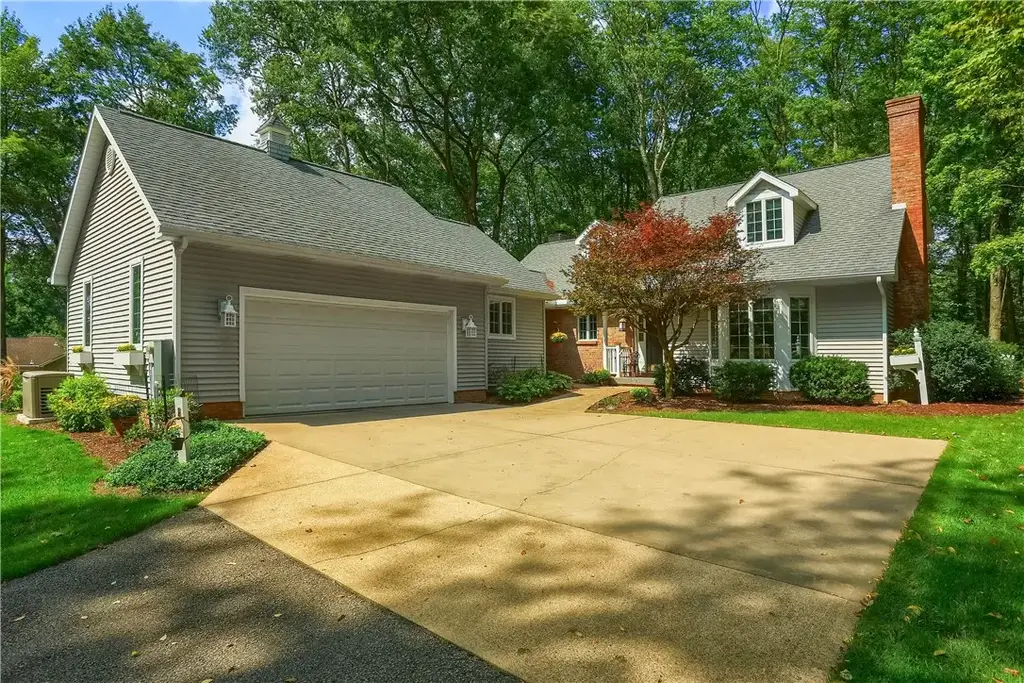206 Reiber Road, Connoquenessing