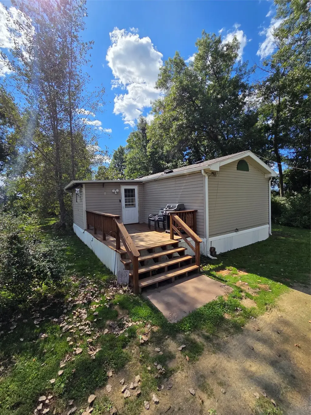 E9745 10th Avenue, Mondovi