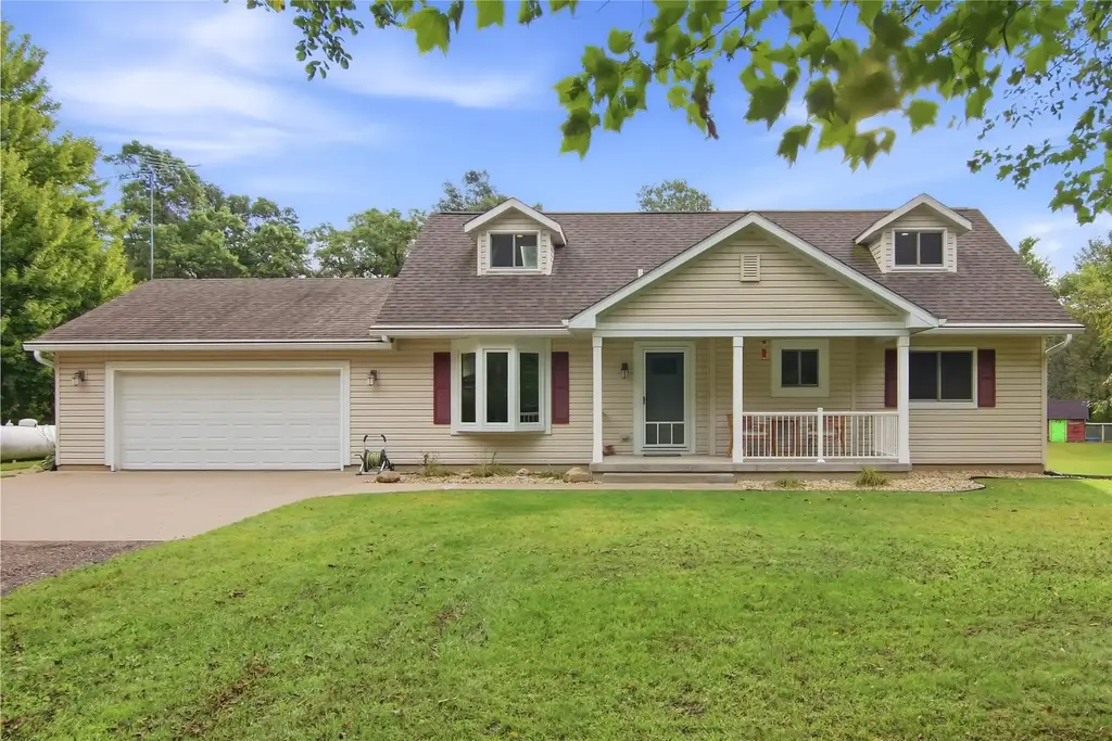 4489 20th Street, Elk Mound