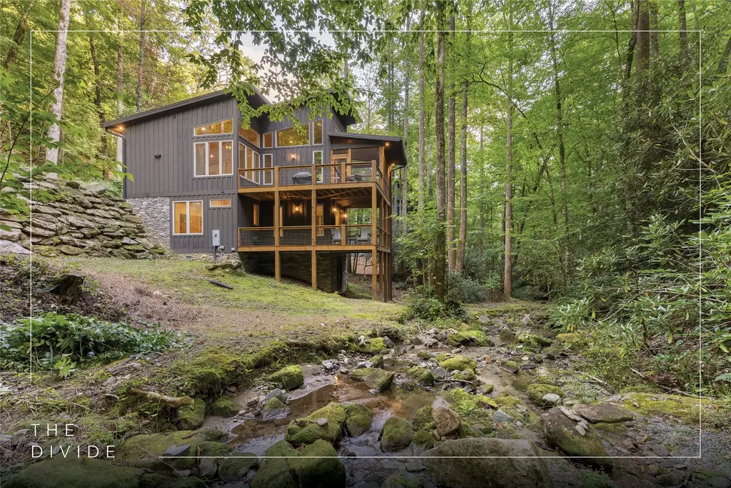 53 Creekside Village Court, Sapphire