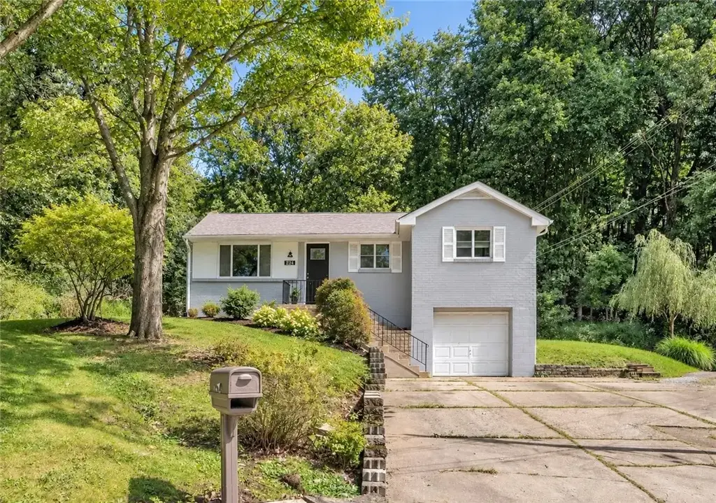 224 Blaze Circle , Ross