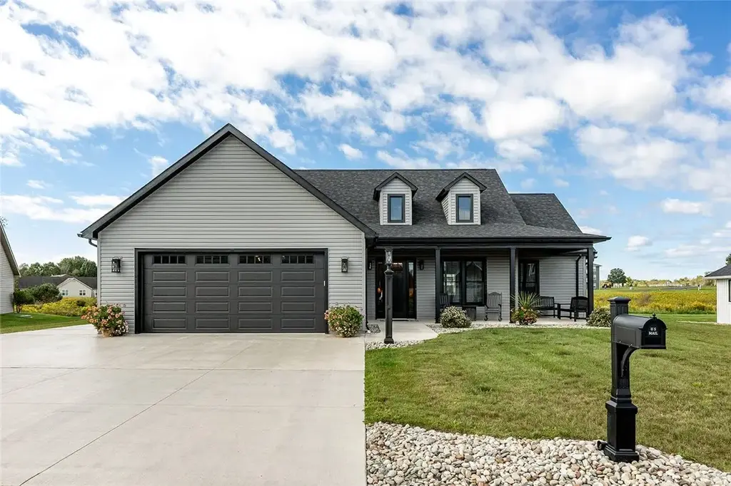 318 Nicklaus Court , Liberty