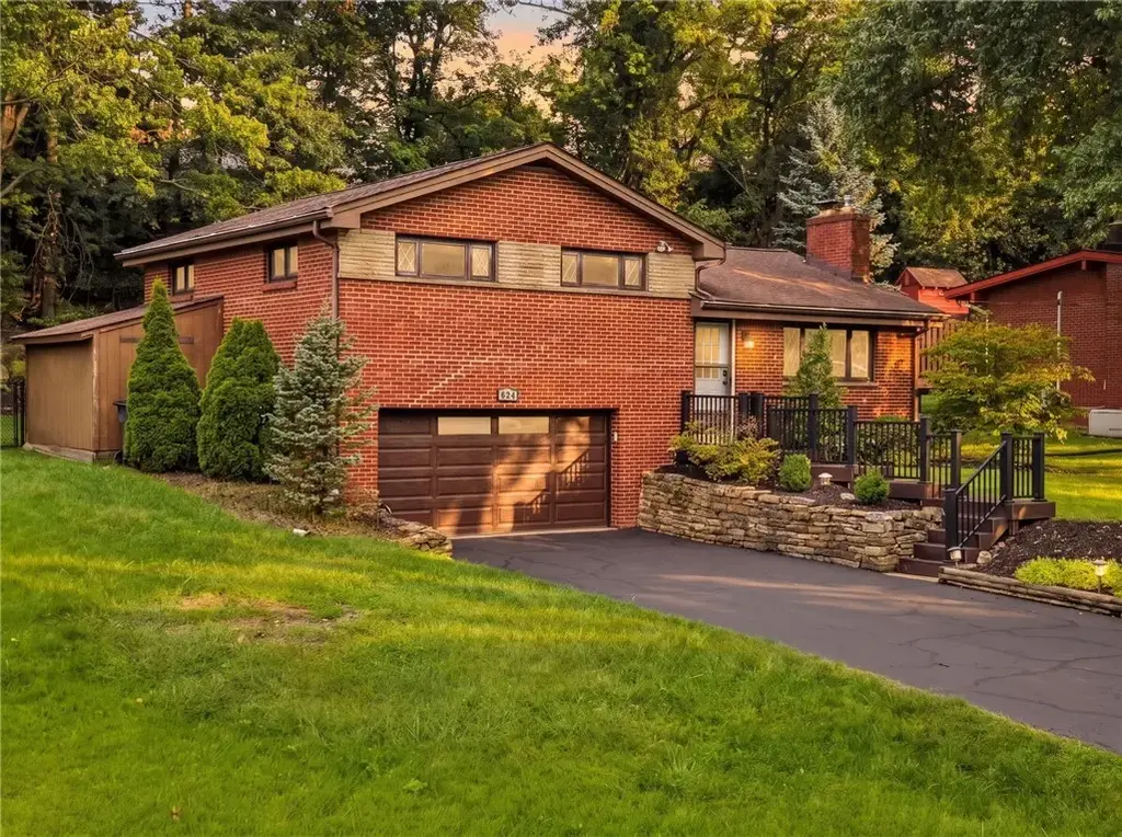624 Fort Couch Road , Upper St Clair