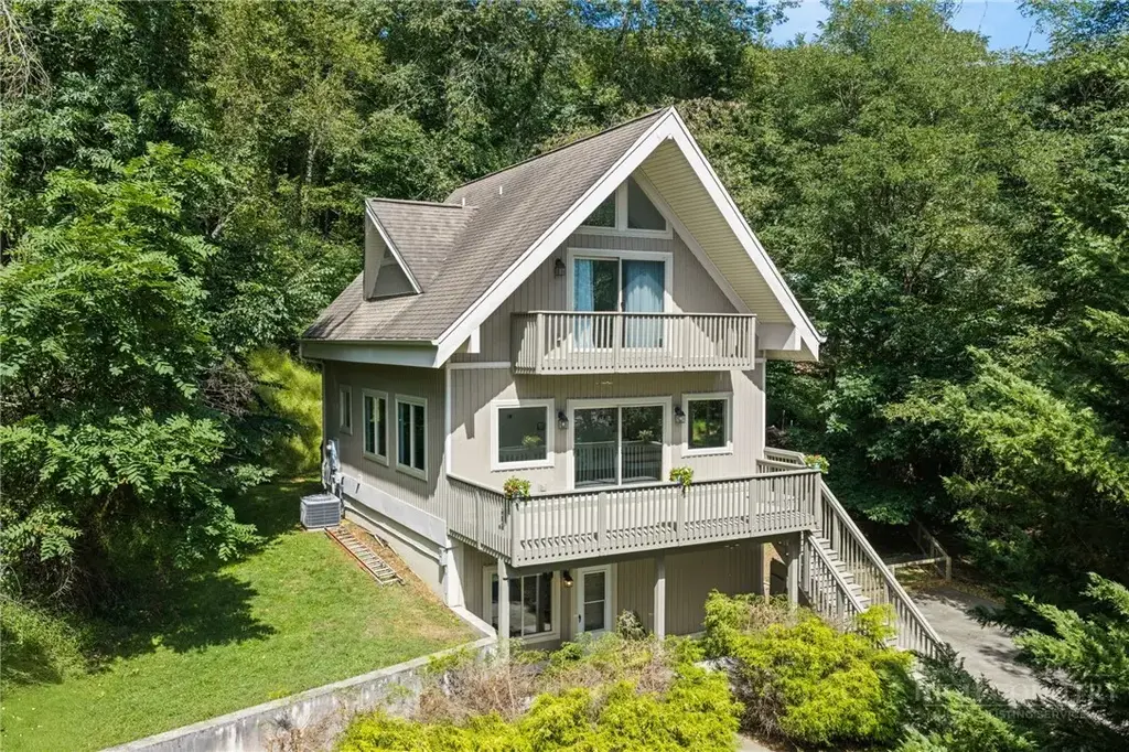 502 Queen Street, Boone