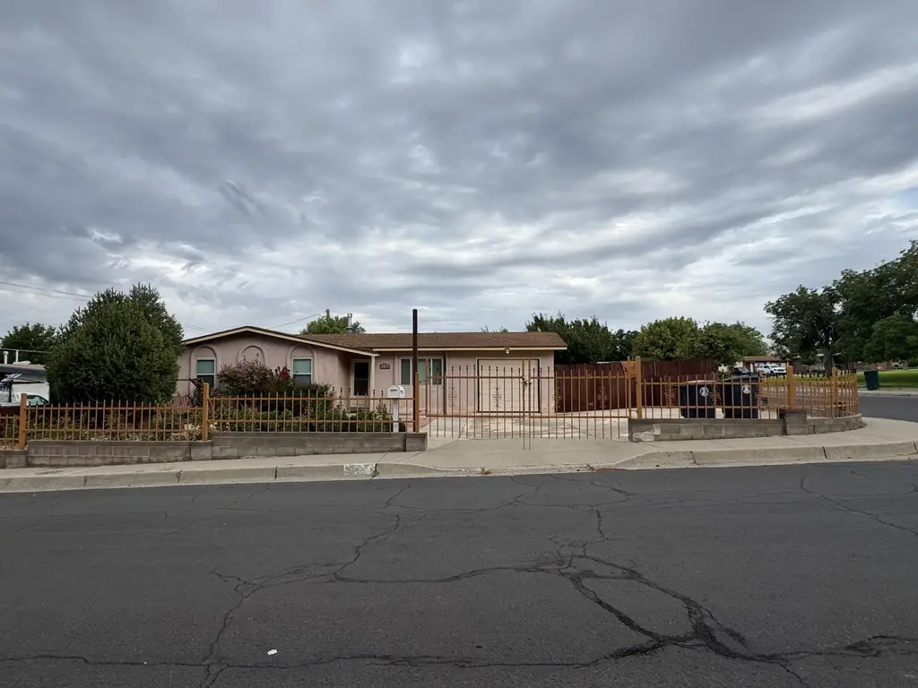 13121 Parkview Avenue Ne, Albuquerque