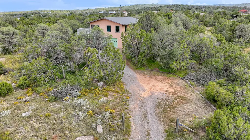 2 Tierra Linda, Edgewood