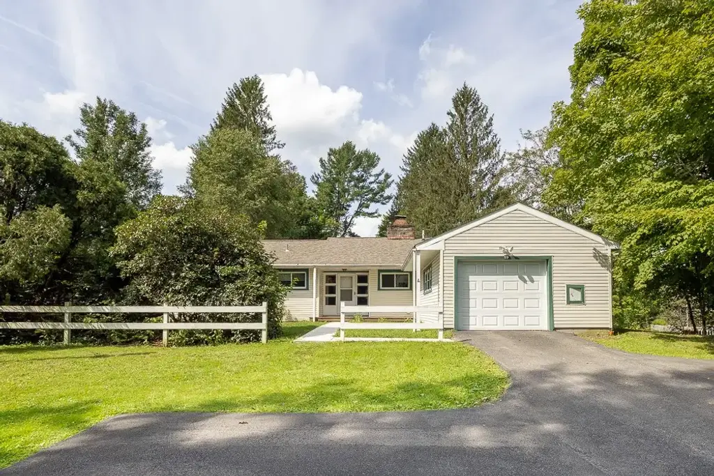 69 Latham, Sandy Lake