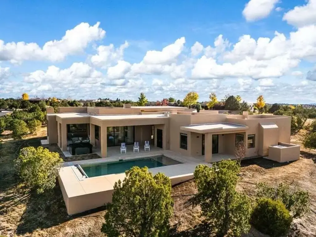 9 Tamarisk Trail, Santa Fe
