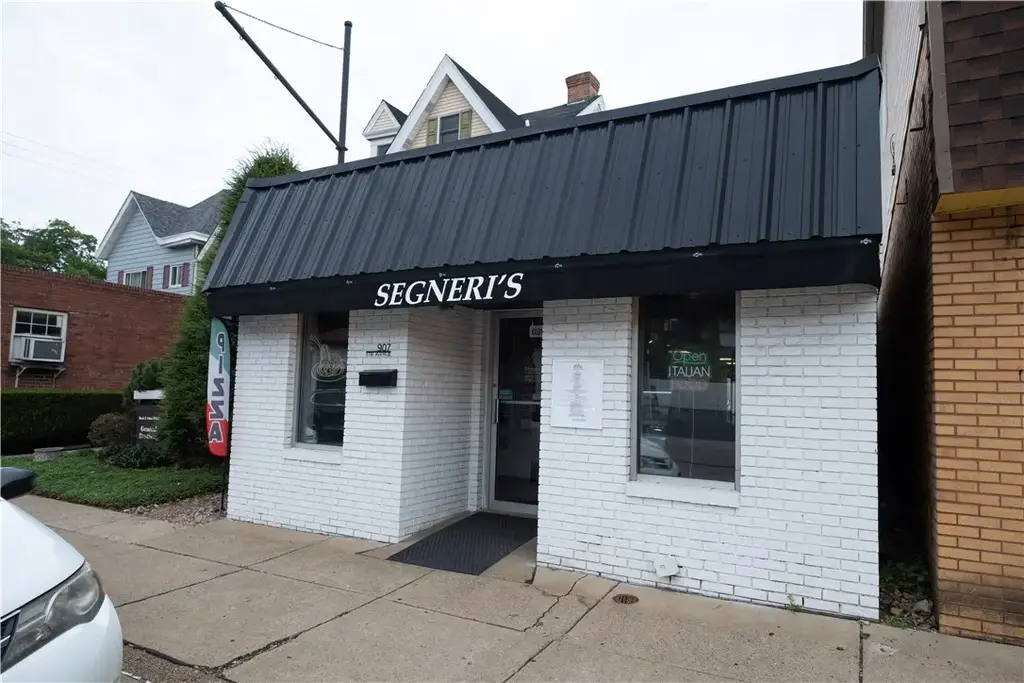 907 5th Avenue , Coraopolis