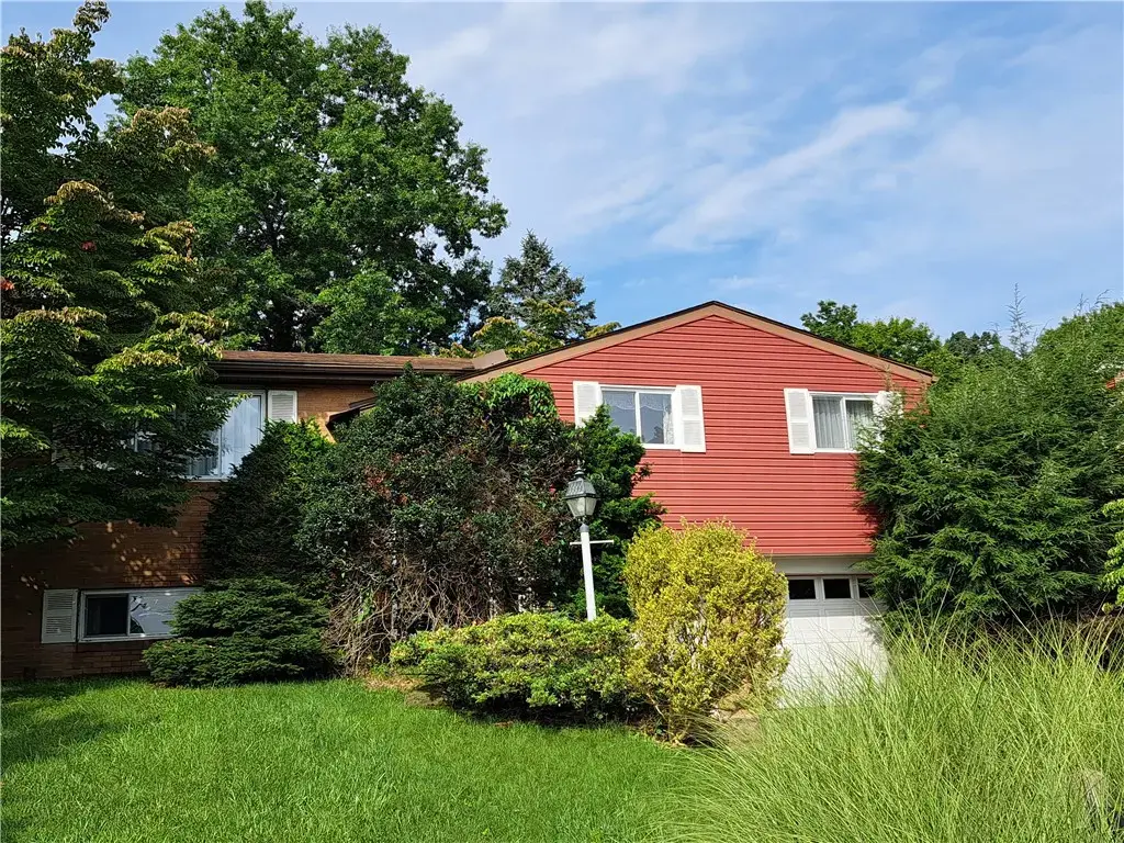 217 Richard Drive , Shaler