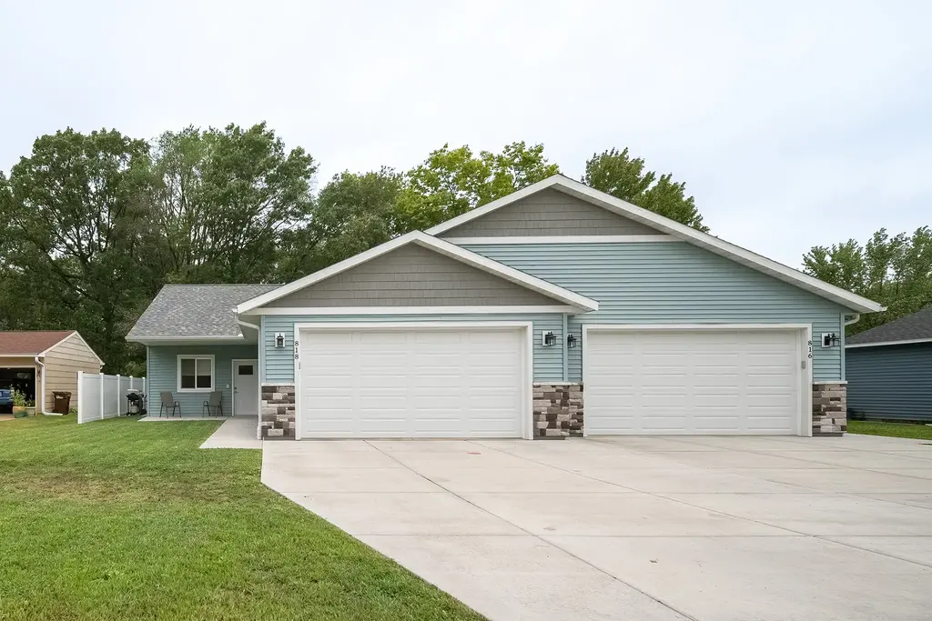 816 10th Street W 1-2, Altoona