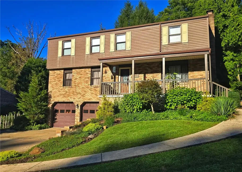 64 Spring Hollow Crt, Plum Boro