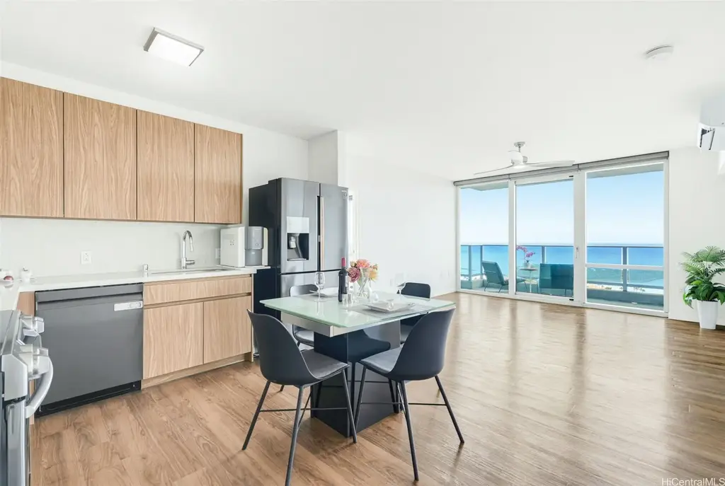 (unit #3011) 1391 Kapiolani Boulevard, Honolulu