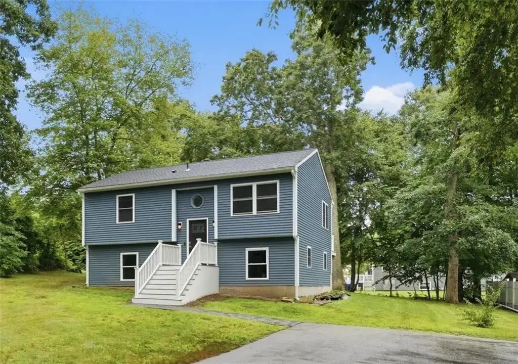 215 Canal St, Westerly