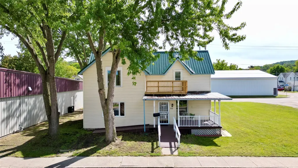 311 E Main Street, Durand