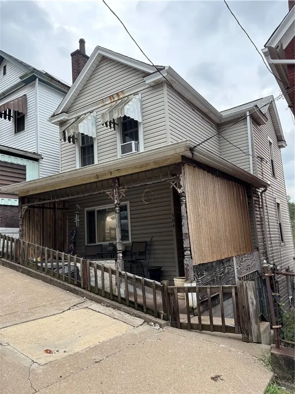 904 Coalmont Street, Braddock