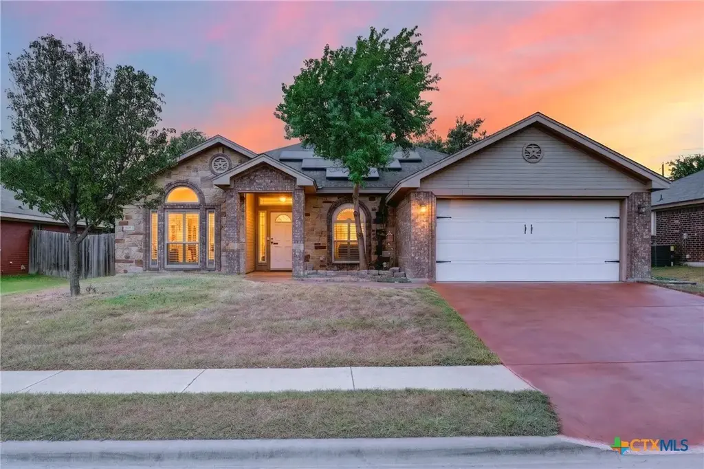6813 Deorsam Loop, Killeen