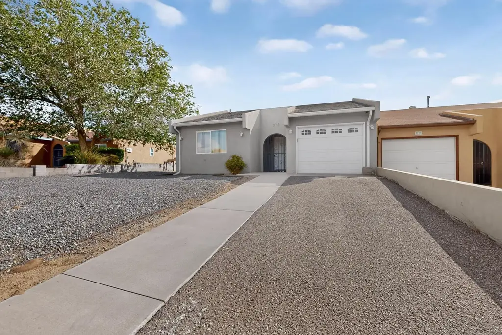 375 Wagon Train Drive Se, Rio Rancho