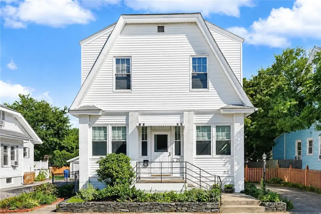 29 Rosegarden St, Warwick