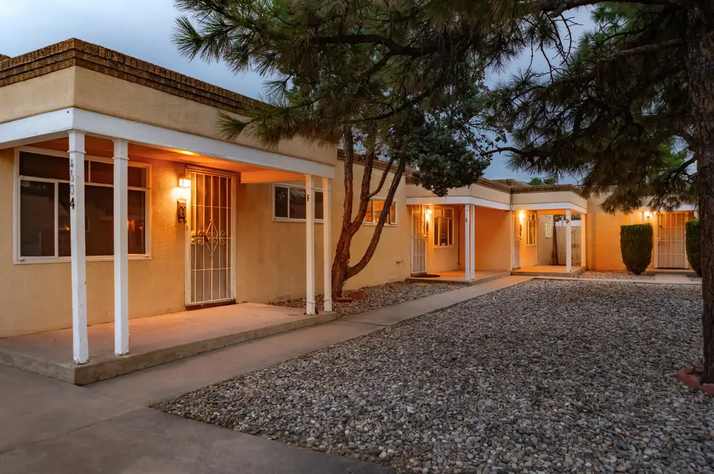 4600 Zuni Road Se, Albuquerque