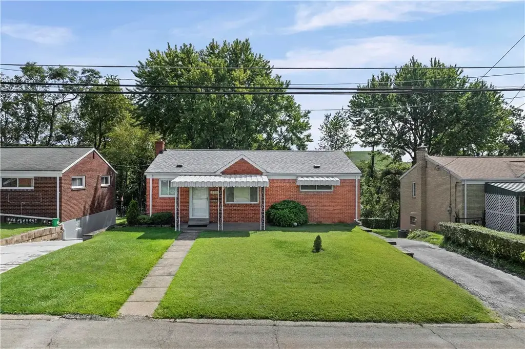 551 Lebanon Manor Drive , West Mifflin