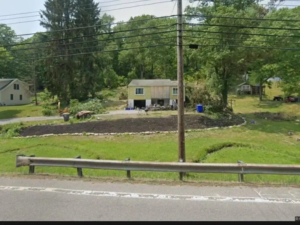 3466 Conway Wallrose Road, Economy