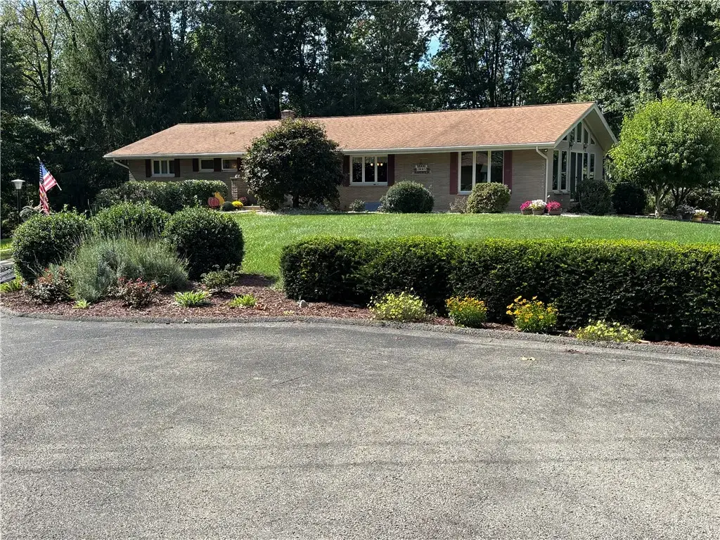 3008 Court Place , Unity 