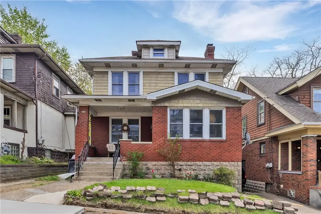 330 Elizabeth Avenue , Avalon