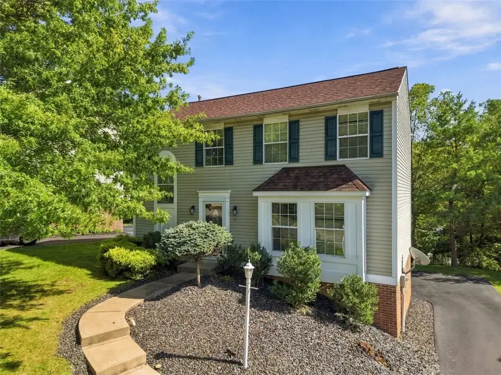 32 Countryside Court , North Strabane