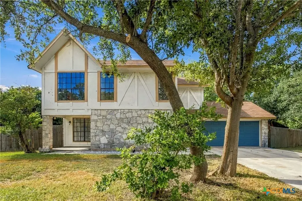 310 Park Village Lane, Seguin
