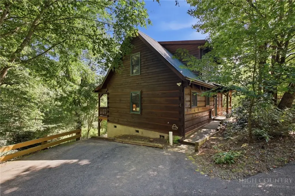 216 Apple Ridge Lane, Blowing Rock