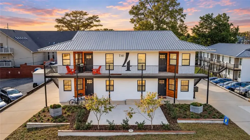 123 N Donahue Dr A,b,c,d, Auburn