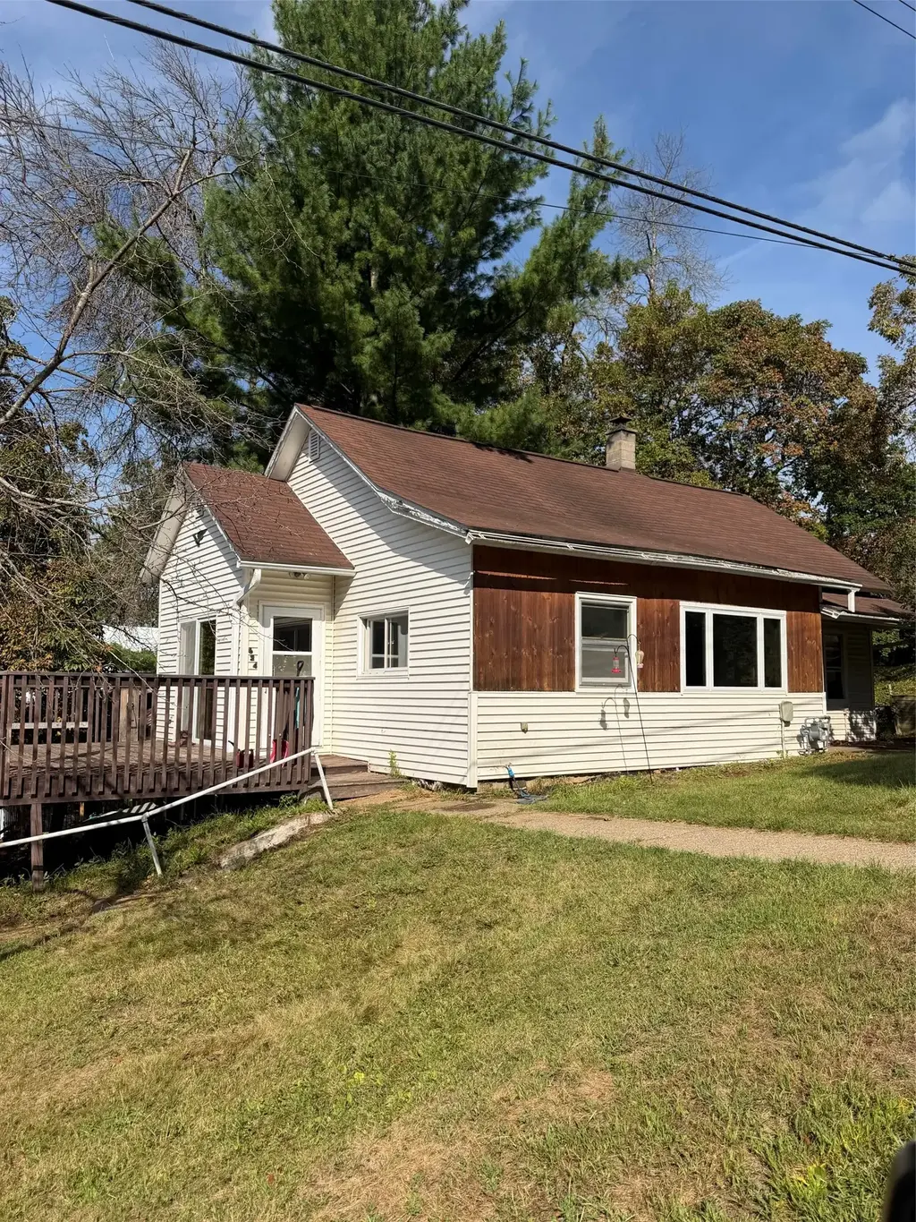 137 E Walnut Street, Glenwood City