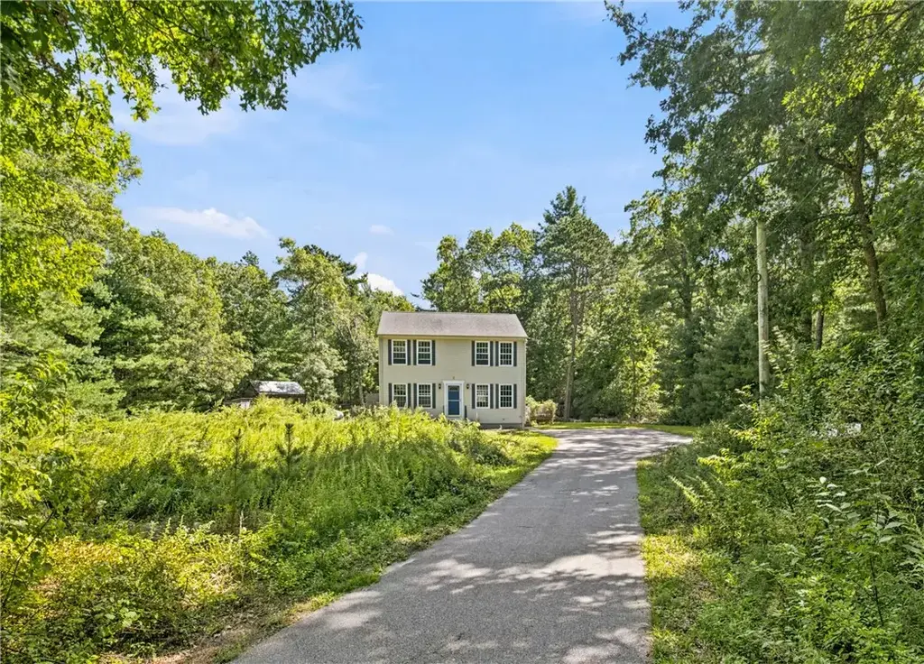 253 Old Coach Rd, Charlestown