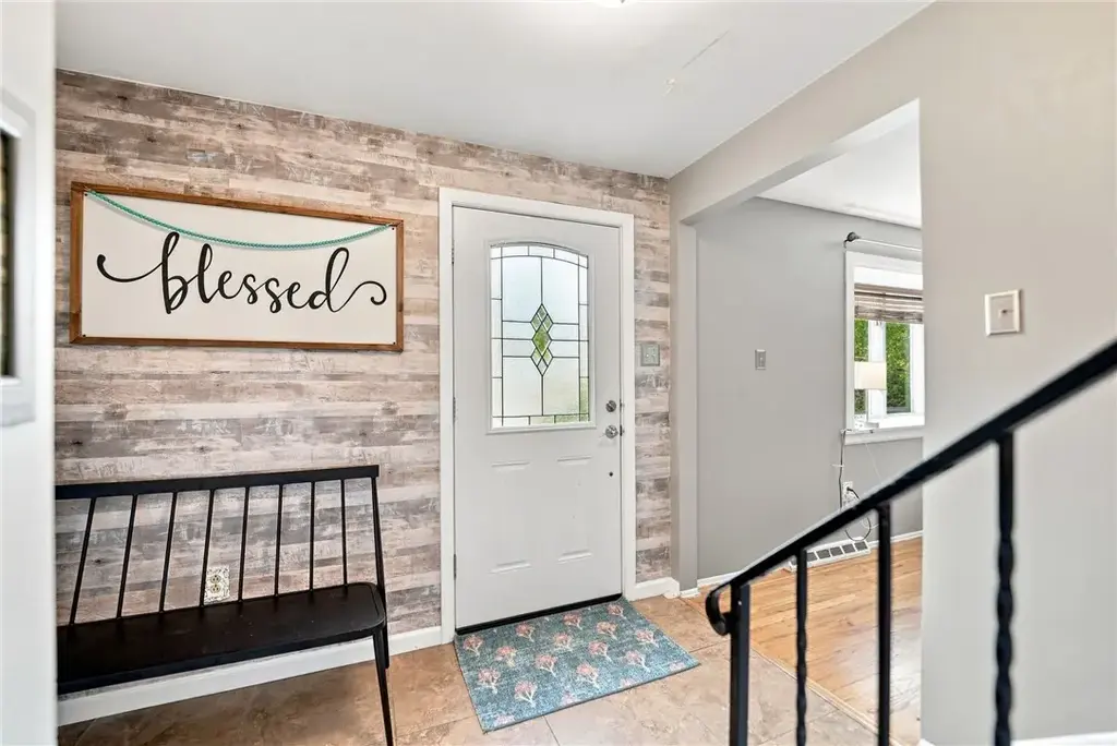 696 Sloop, McCandless