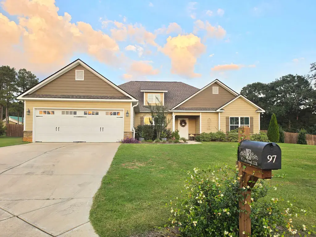 97 Lee Rd 2228, Opelika