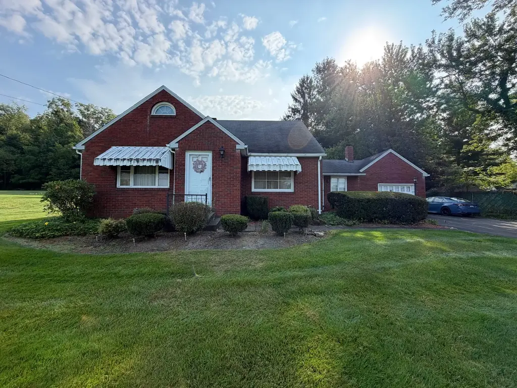 1439 Maple Drive, Hermitage