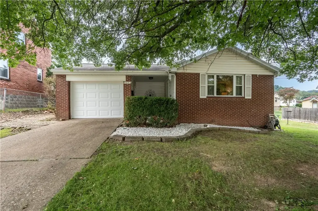 1616 Edgewood Avenue , Coraopolis