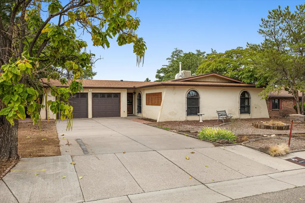 7216 Derickson Avenue Ne, Albuquerque
