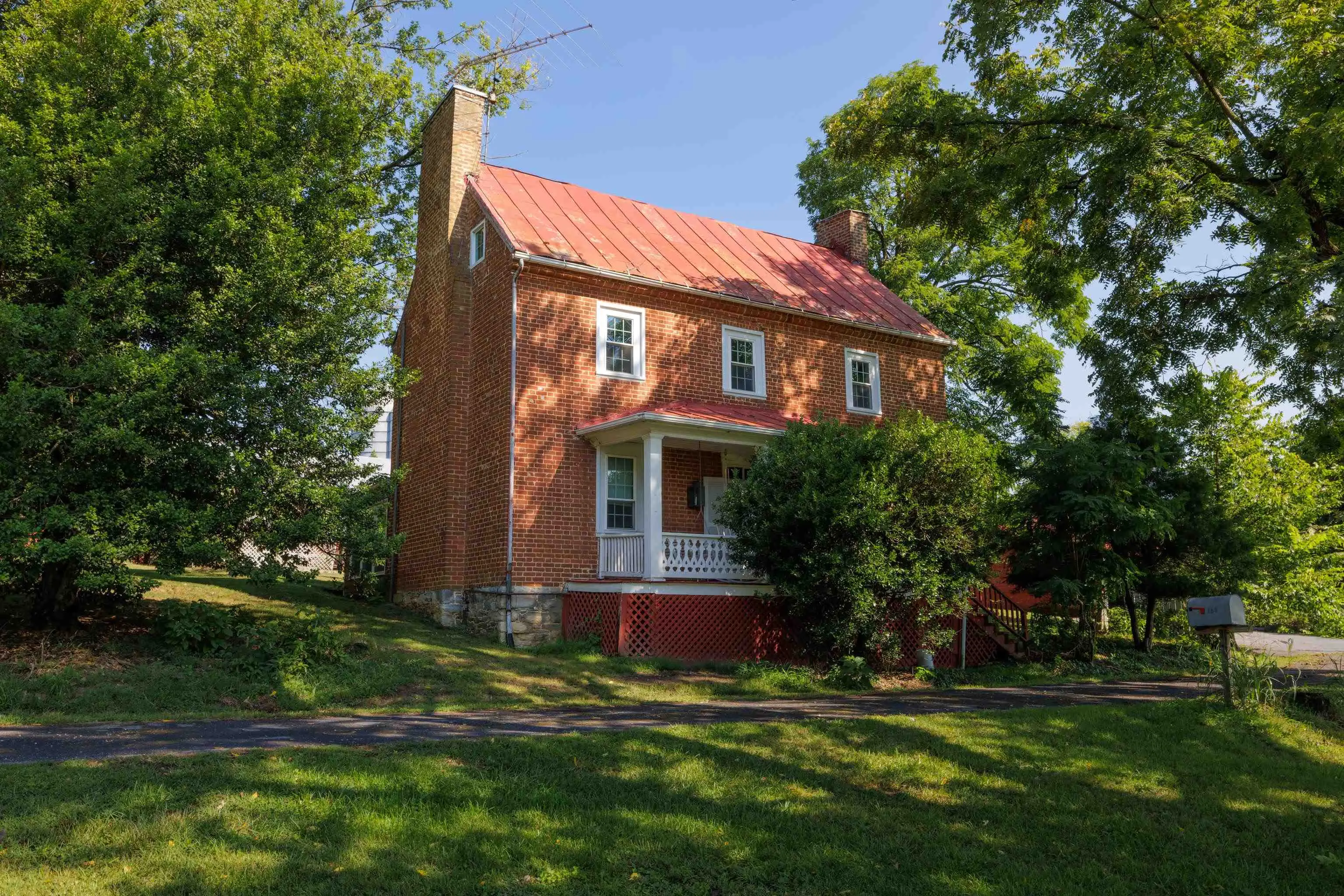 168 Lambert Ln, Waynesboro