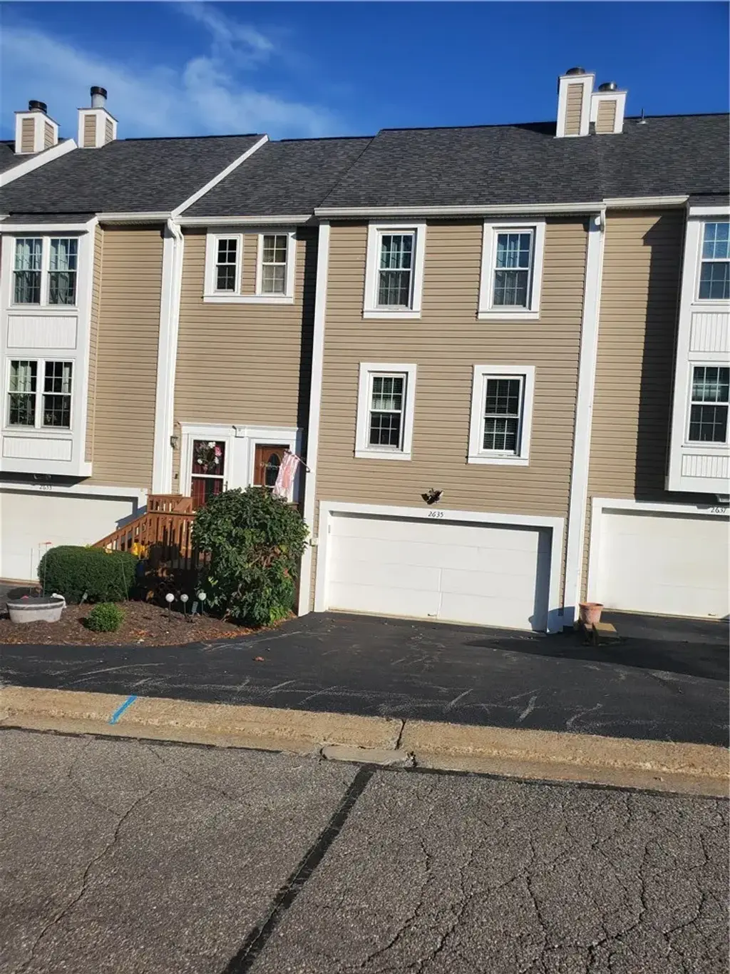 2635 Hunters Point Drive , Franklin Park