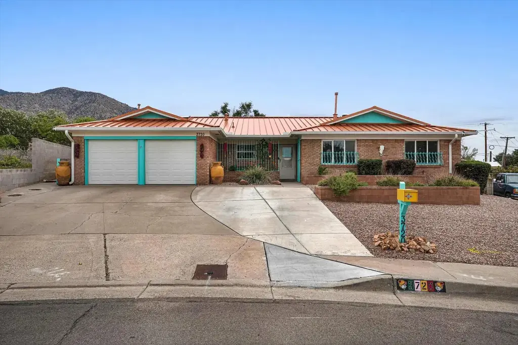3720 Big Bend Road Ne, Albuquerque
