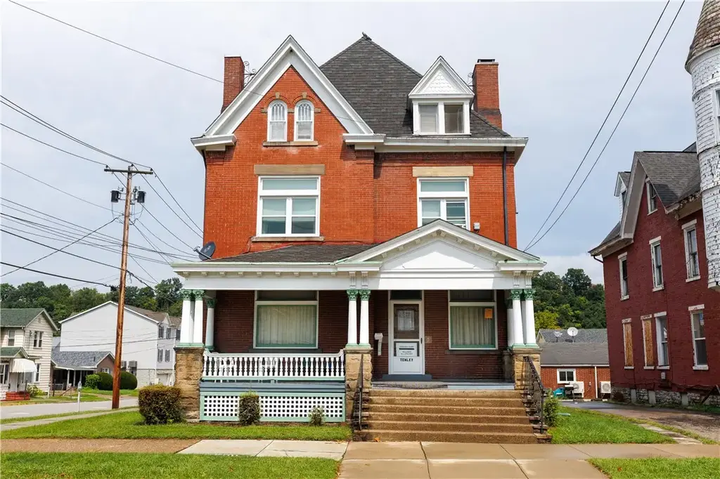 250 Green Street , California